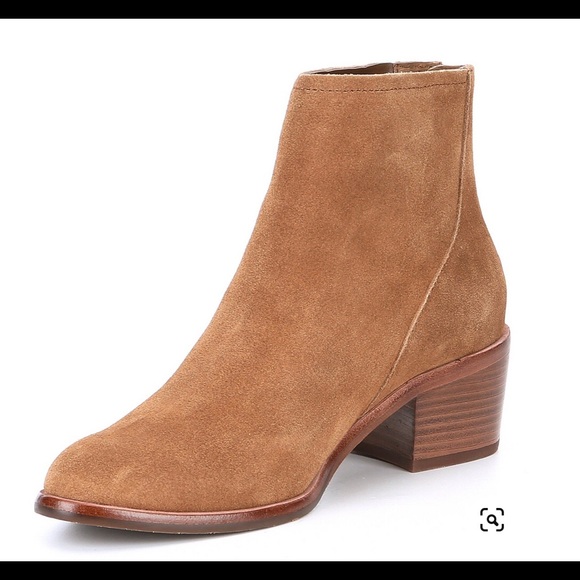 Mabaleen Booties - Picture 1 of 7